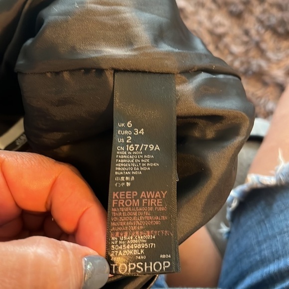 TOPSHOP Stud & Grommet Leather Miniskirt size 2.  Excellent condition. - Picture 6 of 7